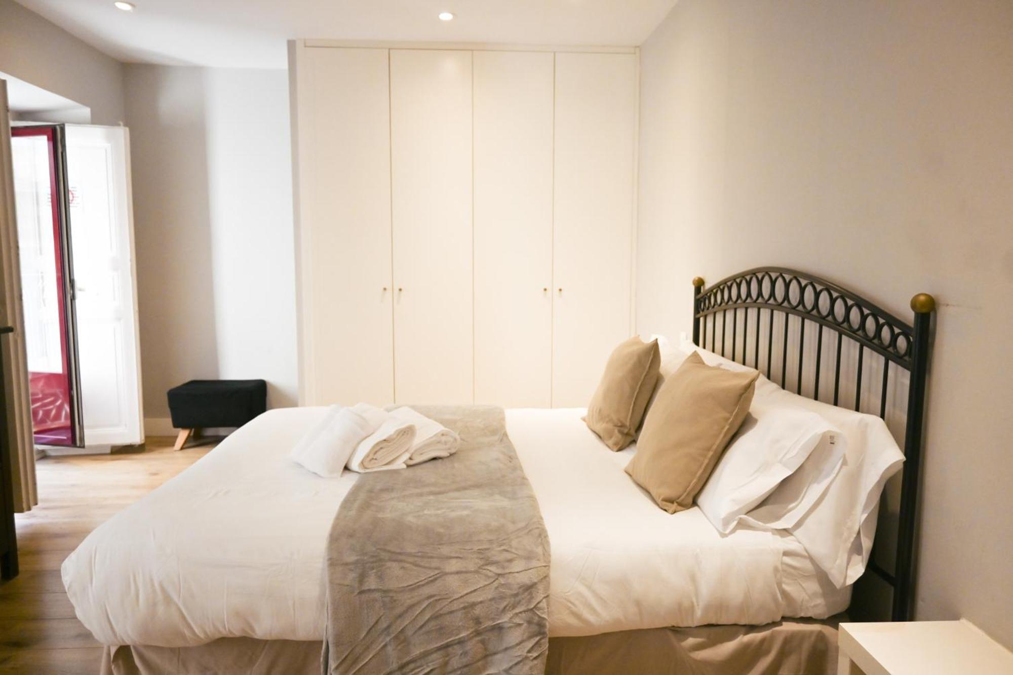 Apartamento For Temporal Cava Baja-la Latina Cab36 Madrid