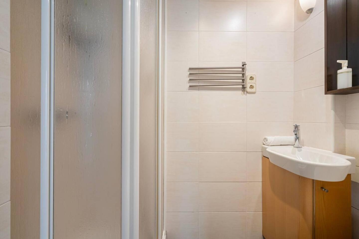 Con Balcon A Calle Mayor Ideal Parejas Apartment