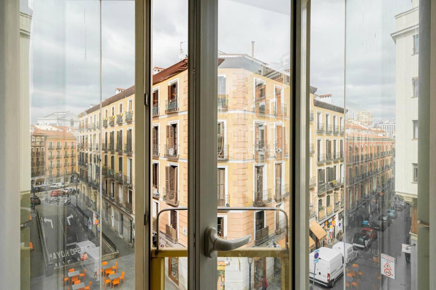 Con Balcon A Calle Mayor Ideal Parejas Apartment Madrid