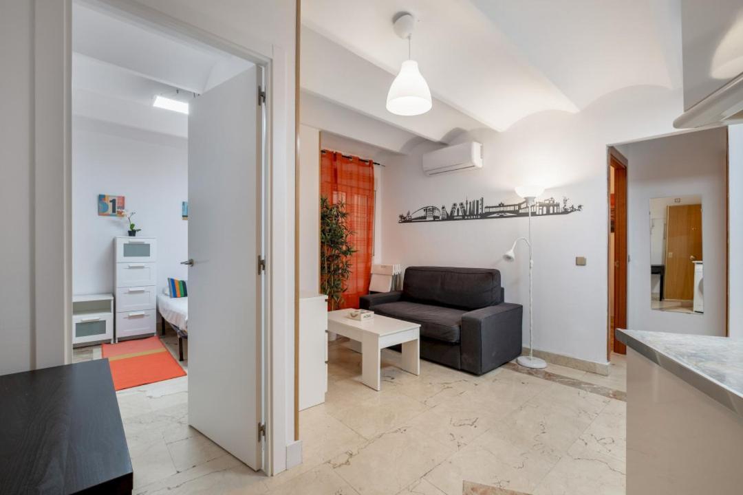 2 Bedroom 1 Bathroom Furnished - Sol - Cozy Vintage - Mintystay Apartment