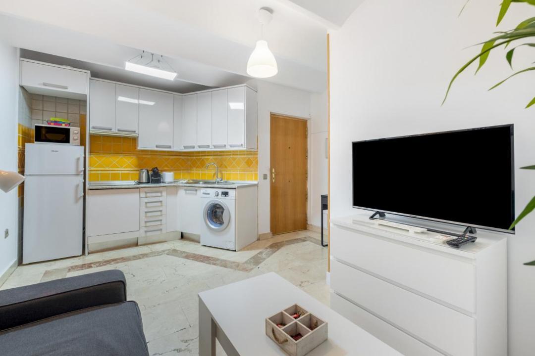 Apartment 2 Bedroom 1 Bathroom Furnished - Sol - Cozy Vintage - Mintystay *