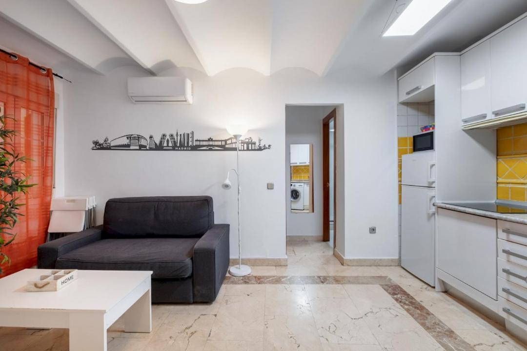 Apartment 2 Bedroom 1 Bathroom Furnished - Sol - Cozy Vintage - Mintystay Madrid