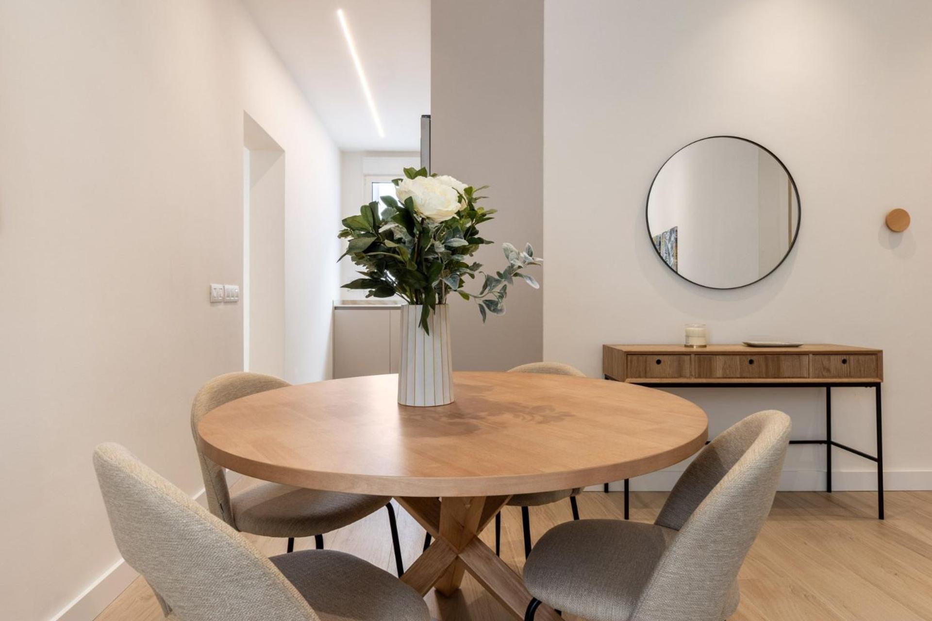 Apartamento Trendy Malasana For 4 Ideal Getaway, Madera Ii *
