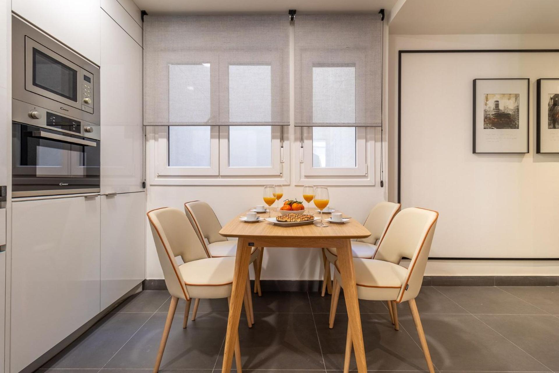 Apartamento Authentic La Latina Getaway Just Steps From Iconic Rastro Latina Toledo X