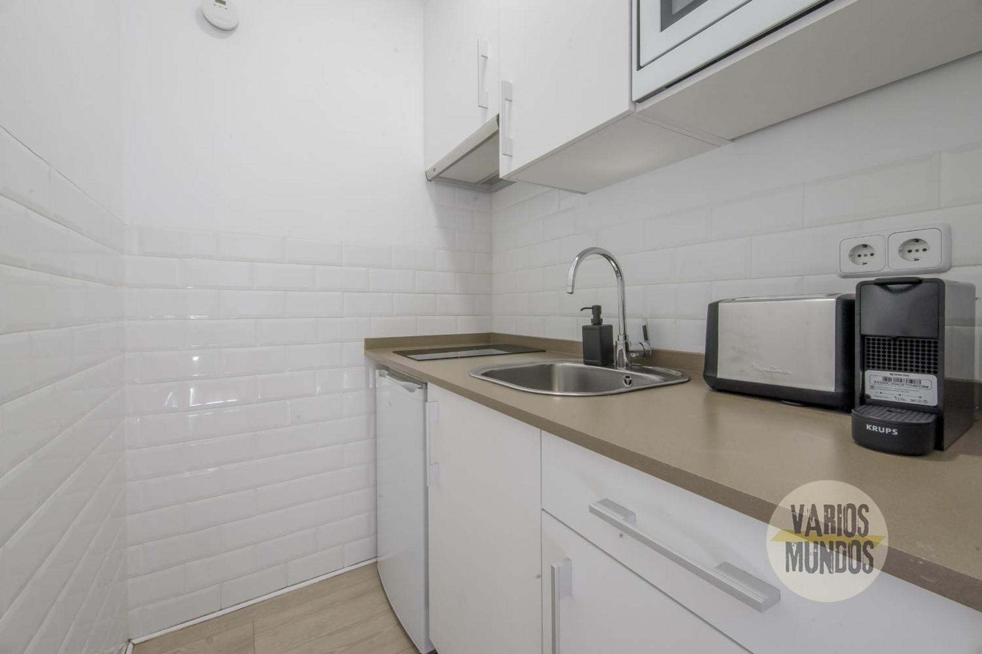 Apartment Elegant 4pax En Letras-cortes Madrid