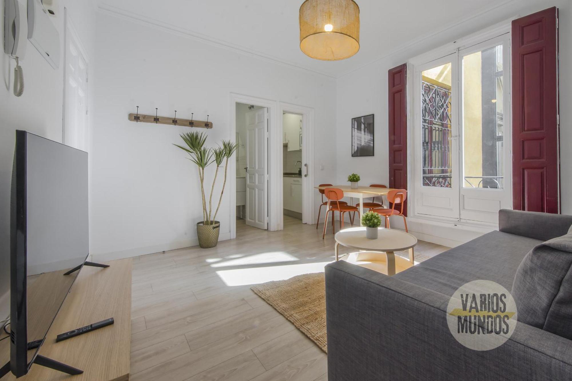 Elegant 4pax En Letras-cortes * Madrid