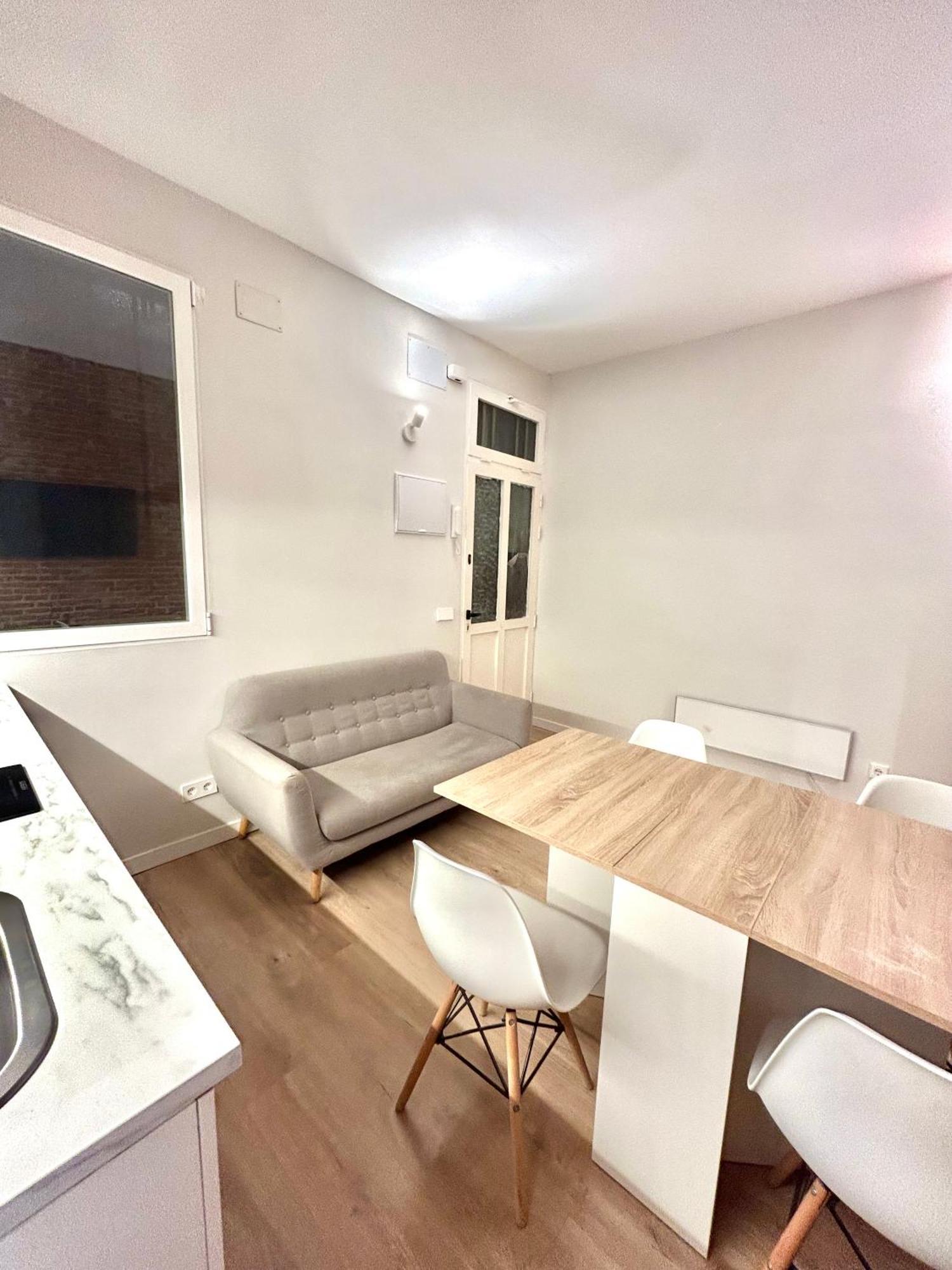 Cozy In Cuatro Caminos Area Appartement