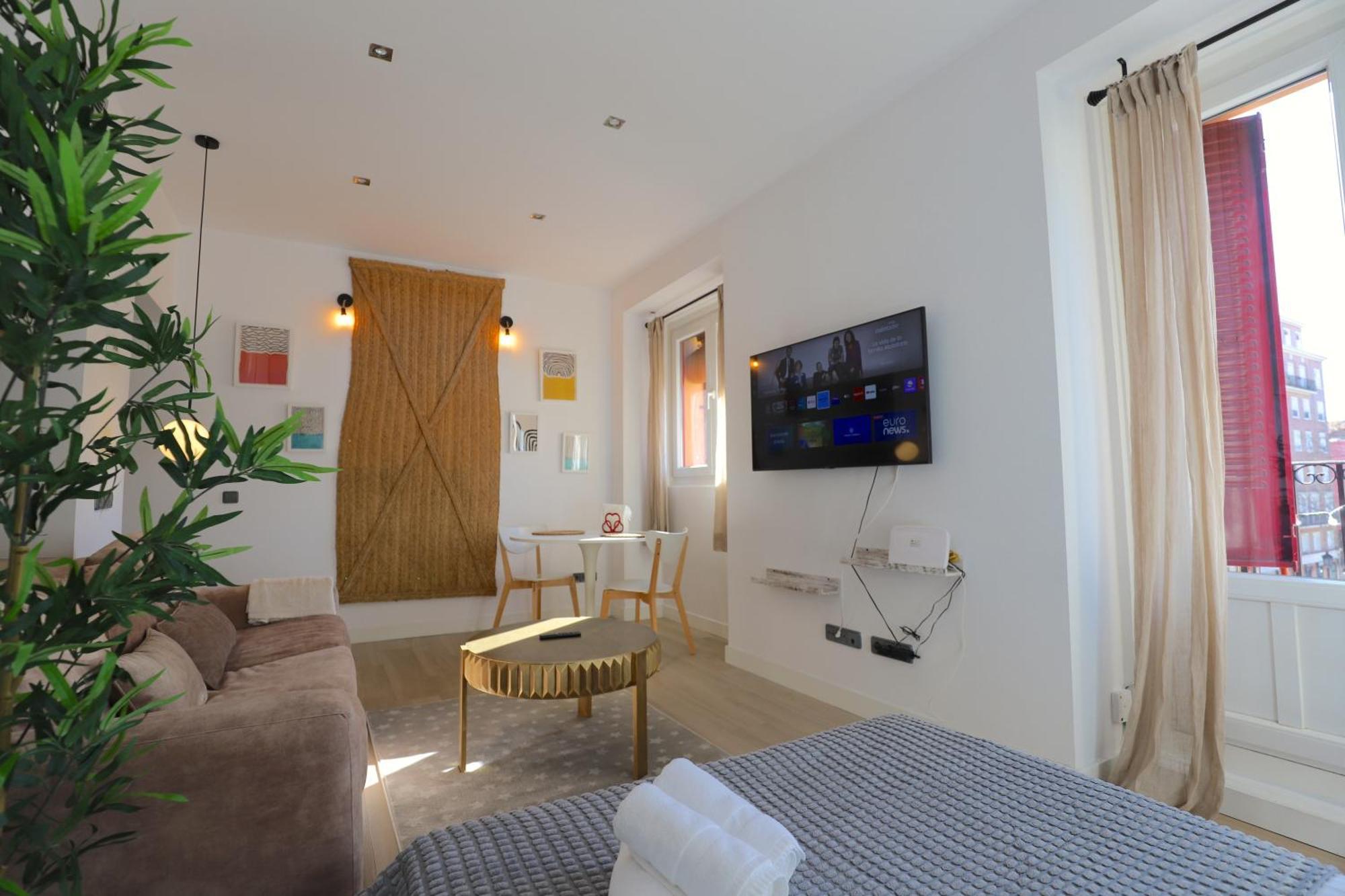 Apartamento Estudios Plaza Comendadora Madri
