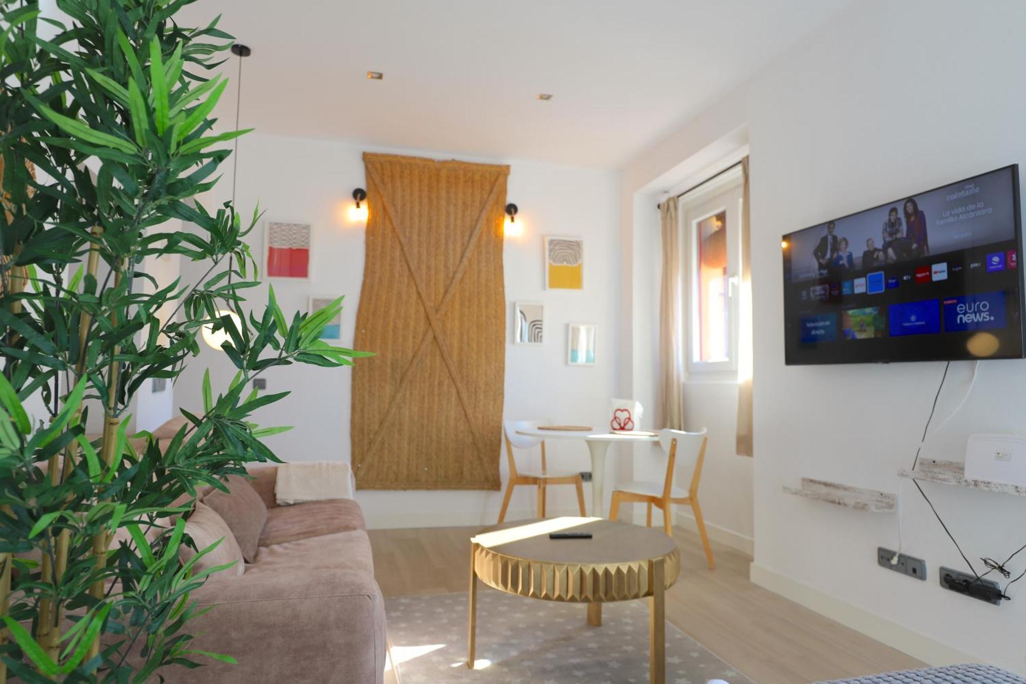 Estudios Plaza Comendadora Apartamento Madri