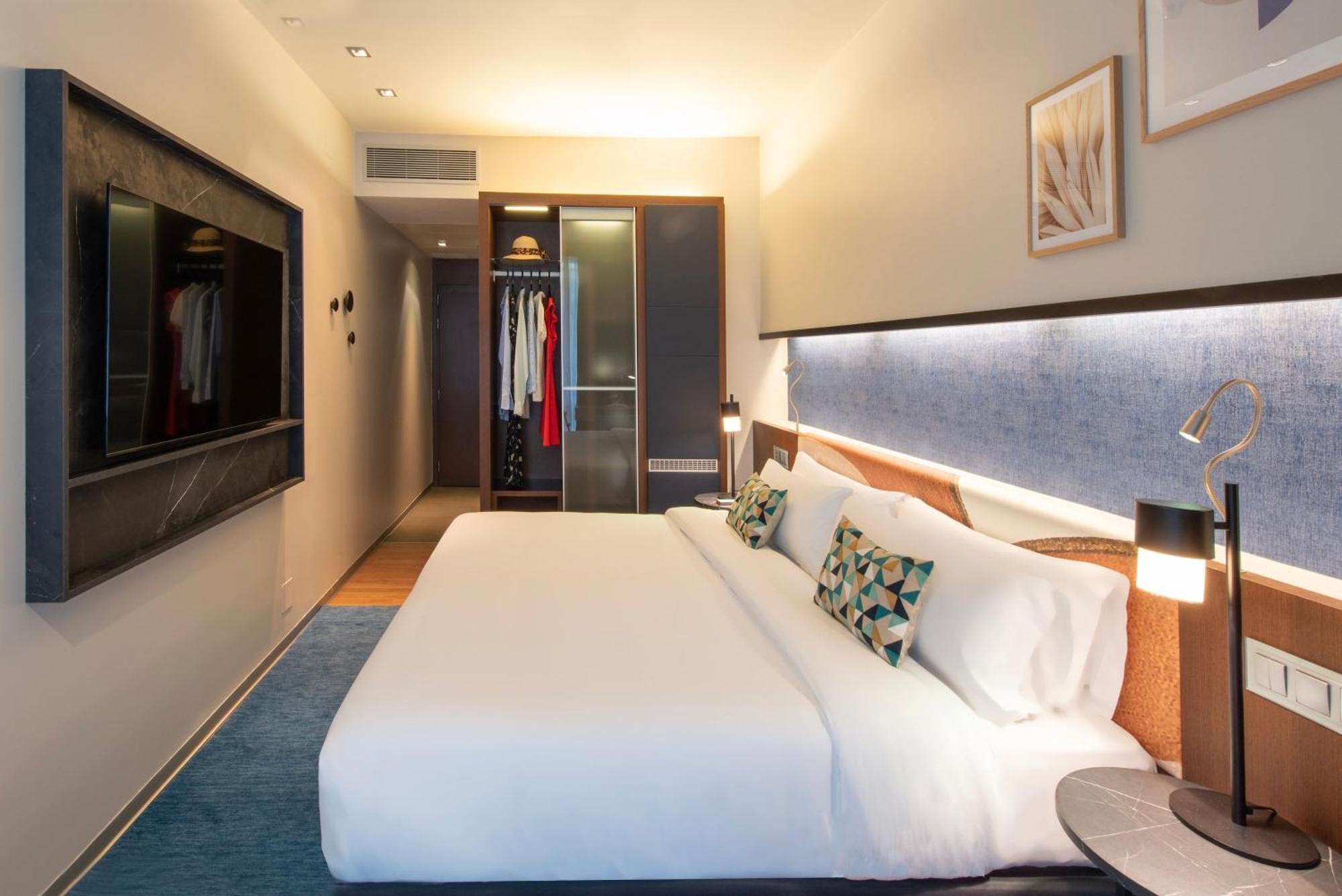Hotel Crowne Plaza - Centre Retiro By Ihg 4*