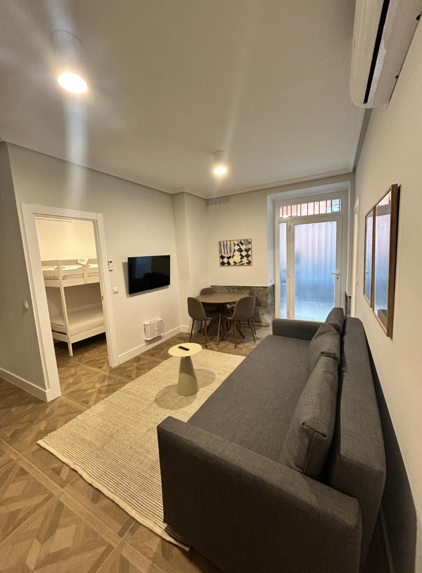 Appartement Sunny 9pax 4 En Minas-malasana E3 Madrid
