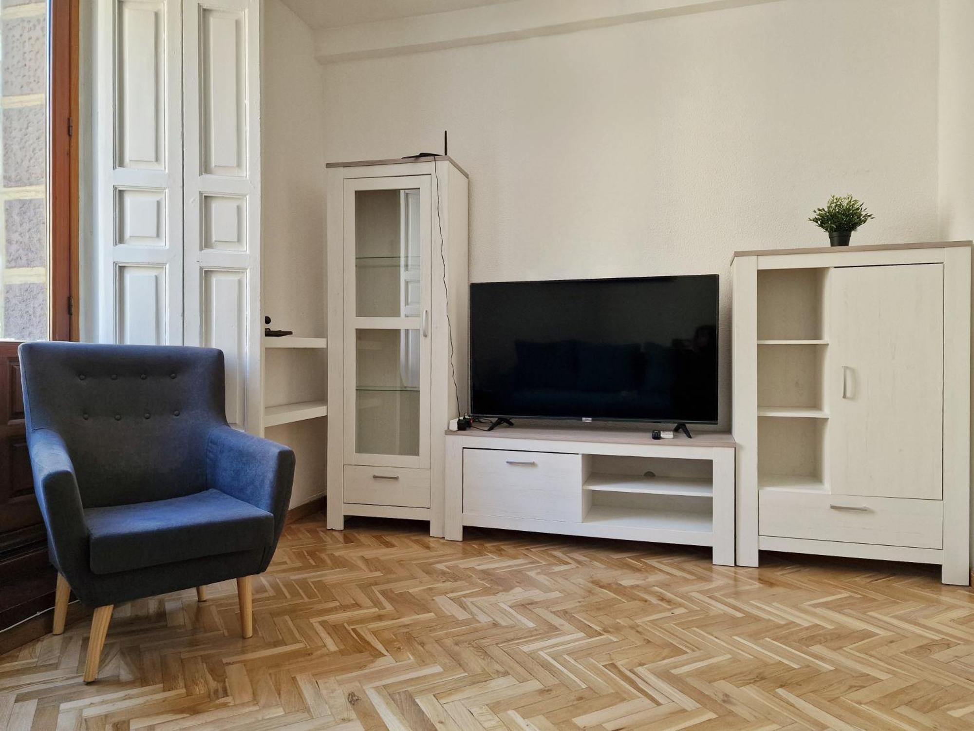 Apartamento Mayor Calle, Alojate En El Centro Historico De Madrid, Junto A Plaza Mayor Y Mercado De San Miguel, Edificio Historico 3er Piso Sin Ascensor *