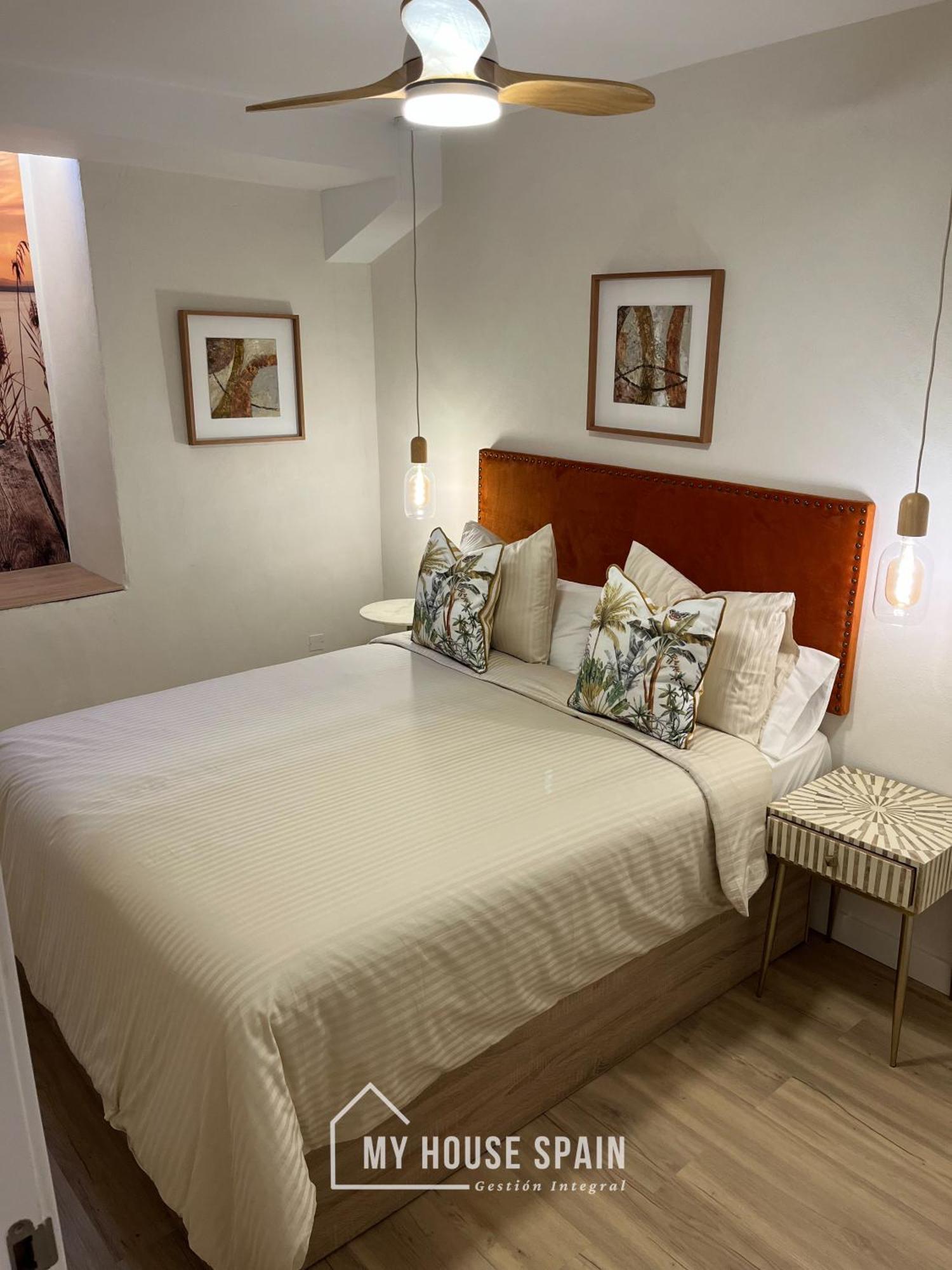 Myhousespain - Radiante Apartamento En Lavapies