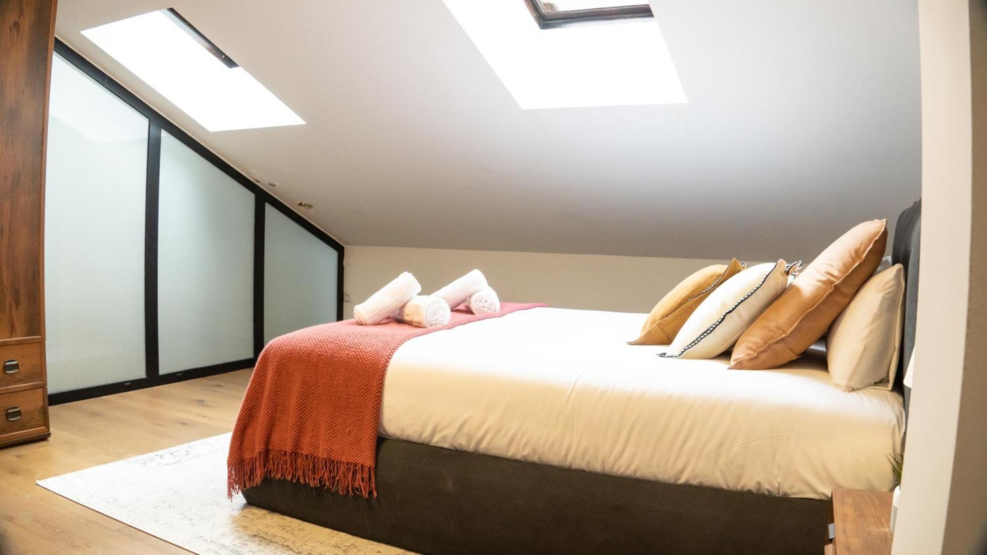 Penthouse Gran-via Luxury Private Flat - 2bd Apartment *