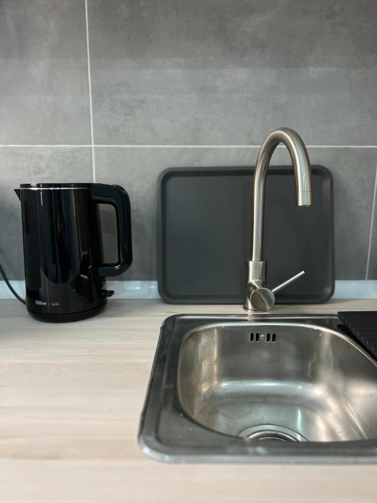 Cenral Renovated Flat Apartment