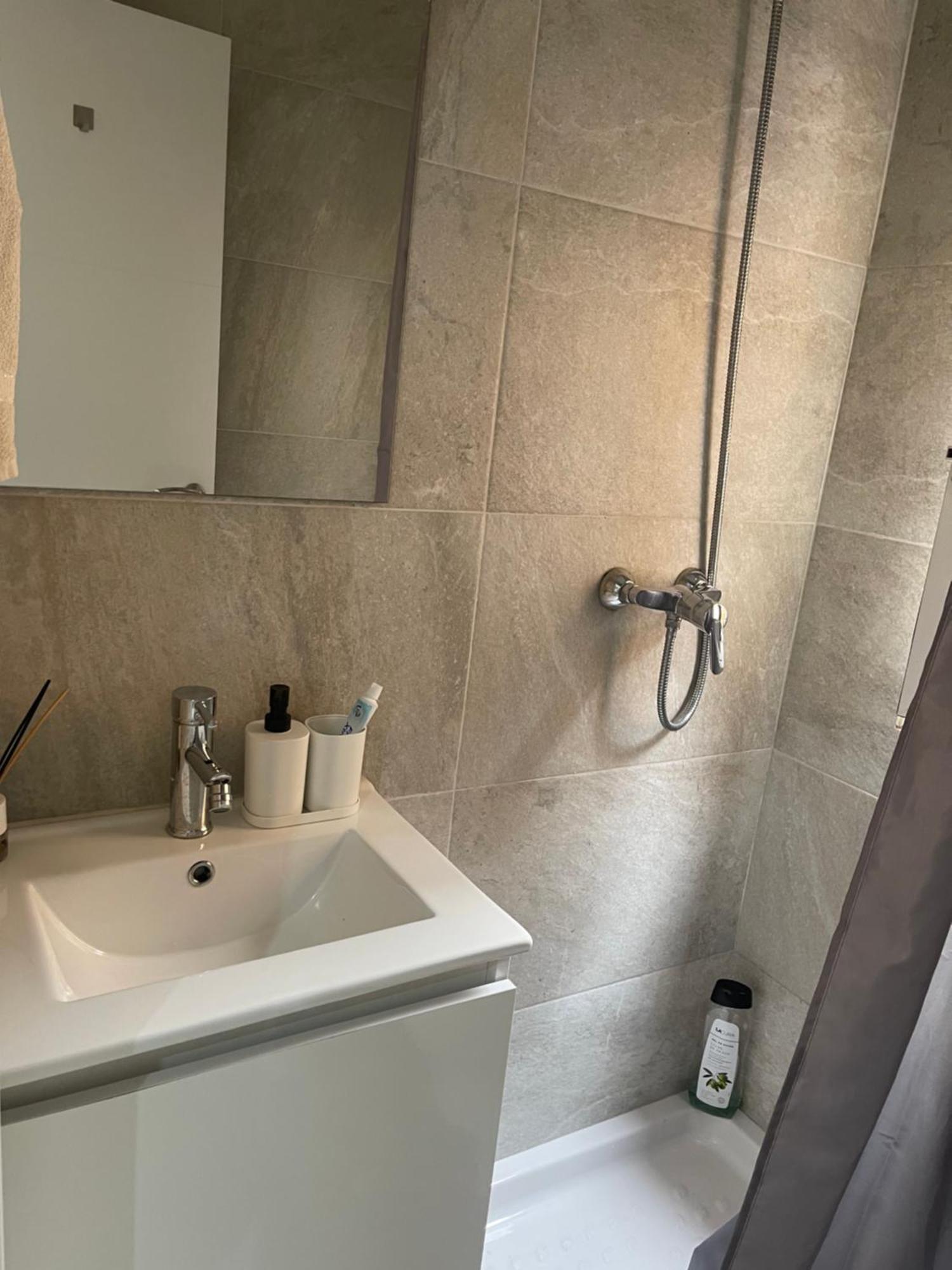 Cenral Renovated Flat Apartamento