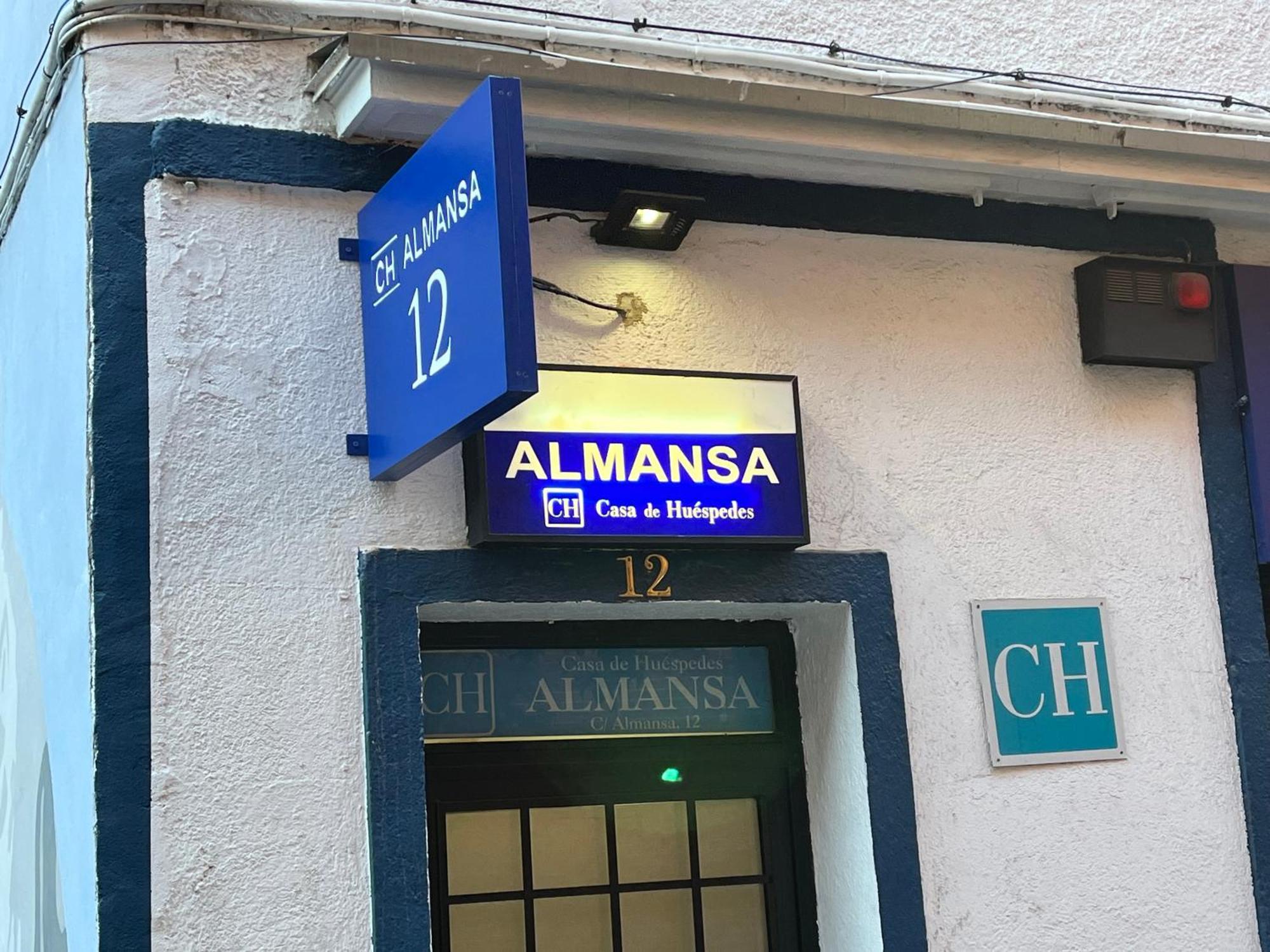 Casa De Huespedes Almansa Affittacamere 2*