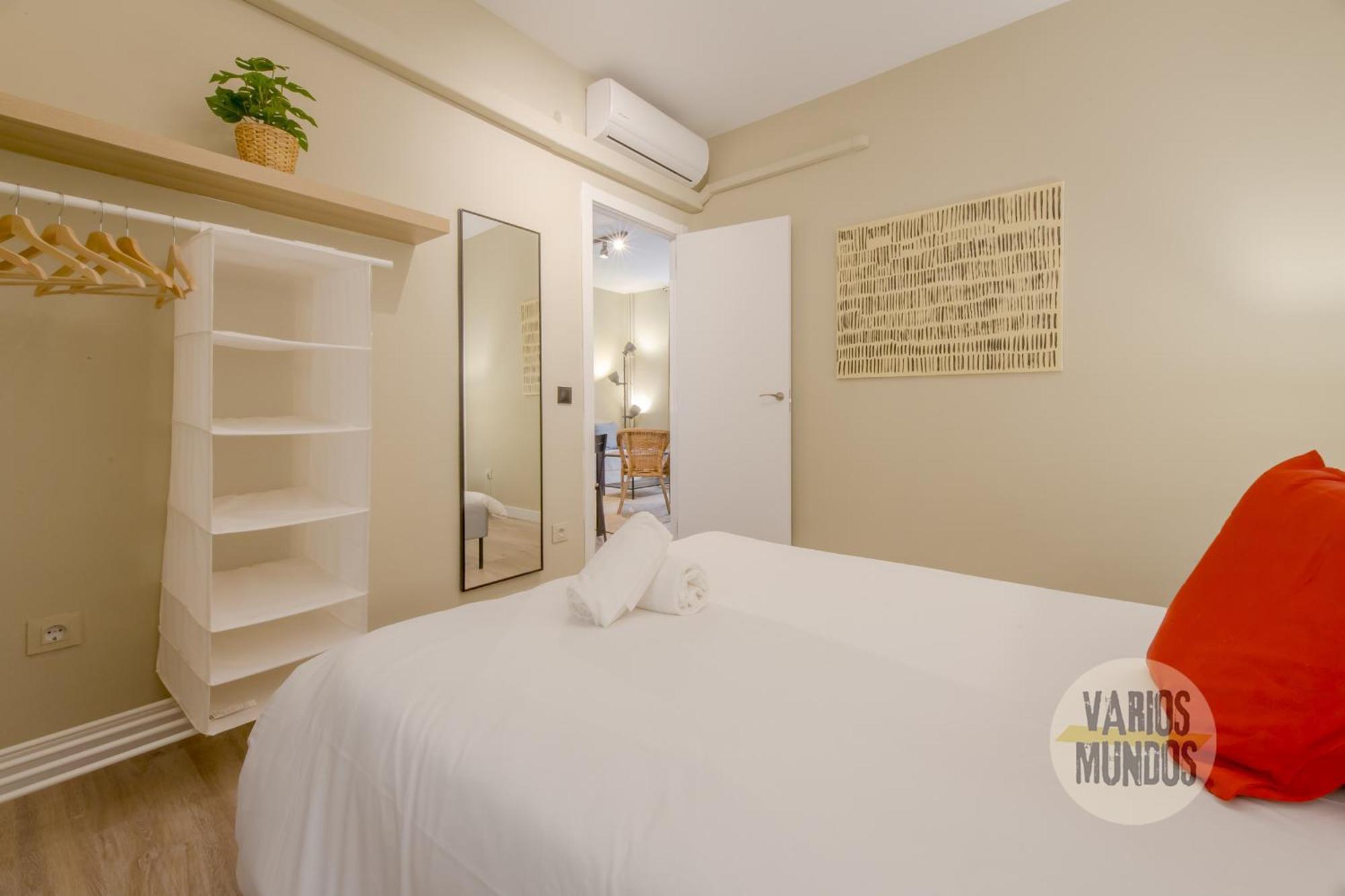 Practico 7pax En Calle Santa Ana Centro De Appartement *