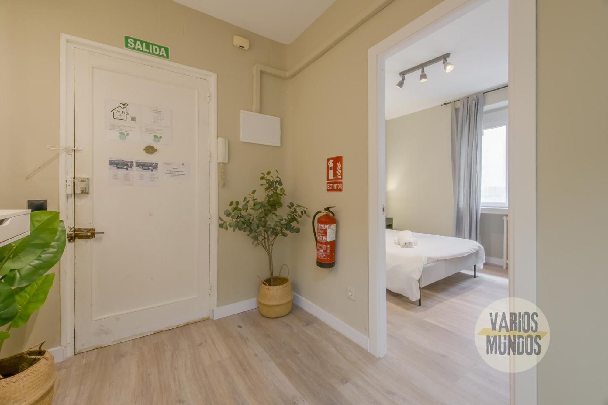 Appartement Practico 7pax En Calle Santa Ana Centro De Madrid