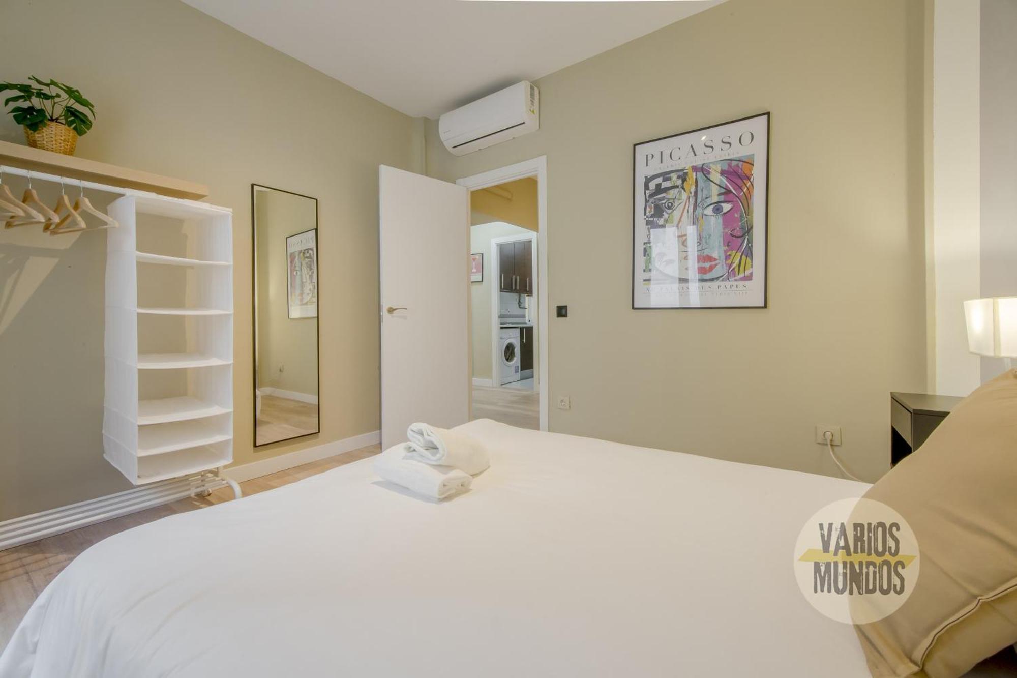 Practico 7pax En Calle Santa Ana Centro De Appartement Madrid