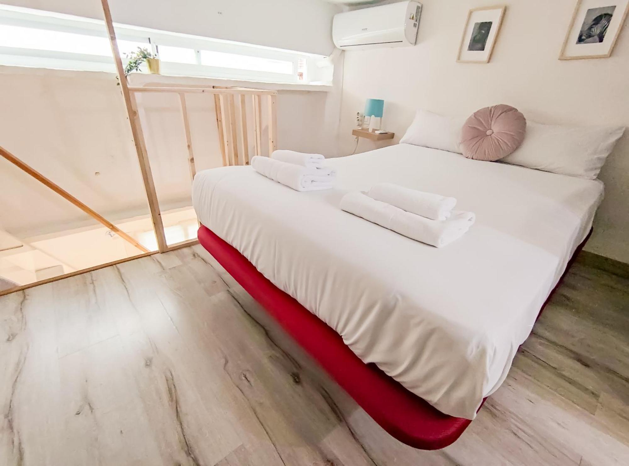 At Street Level 20 Min From Sol-piern Apartamento *