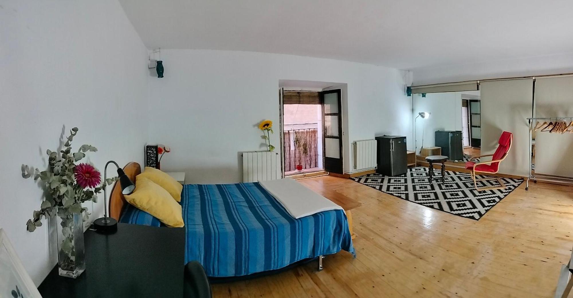 Habitación en casa particular Gran Con Balcon En Tirso De Molina *