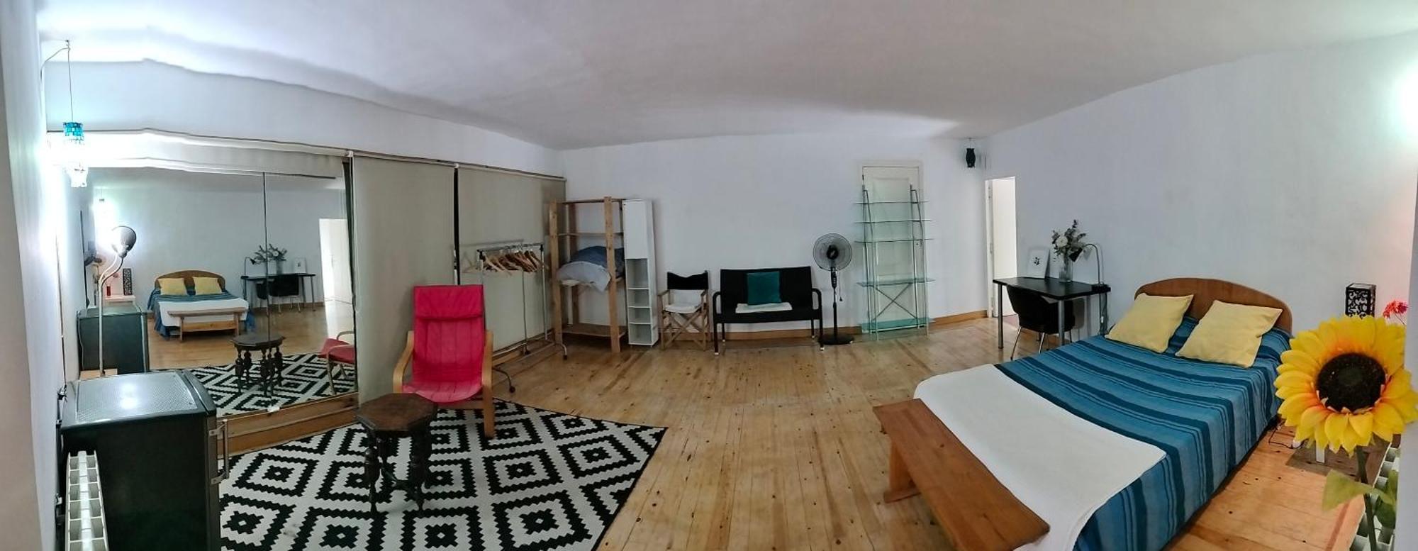 Gran Con Balcon En Tirso De Molina Habitación en casa particular Madrid