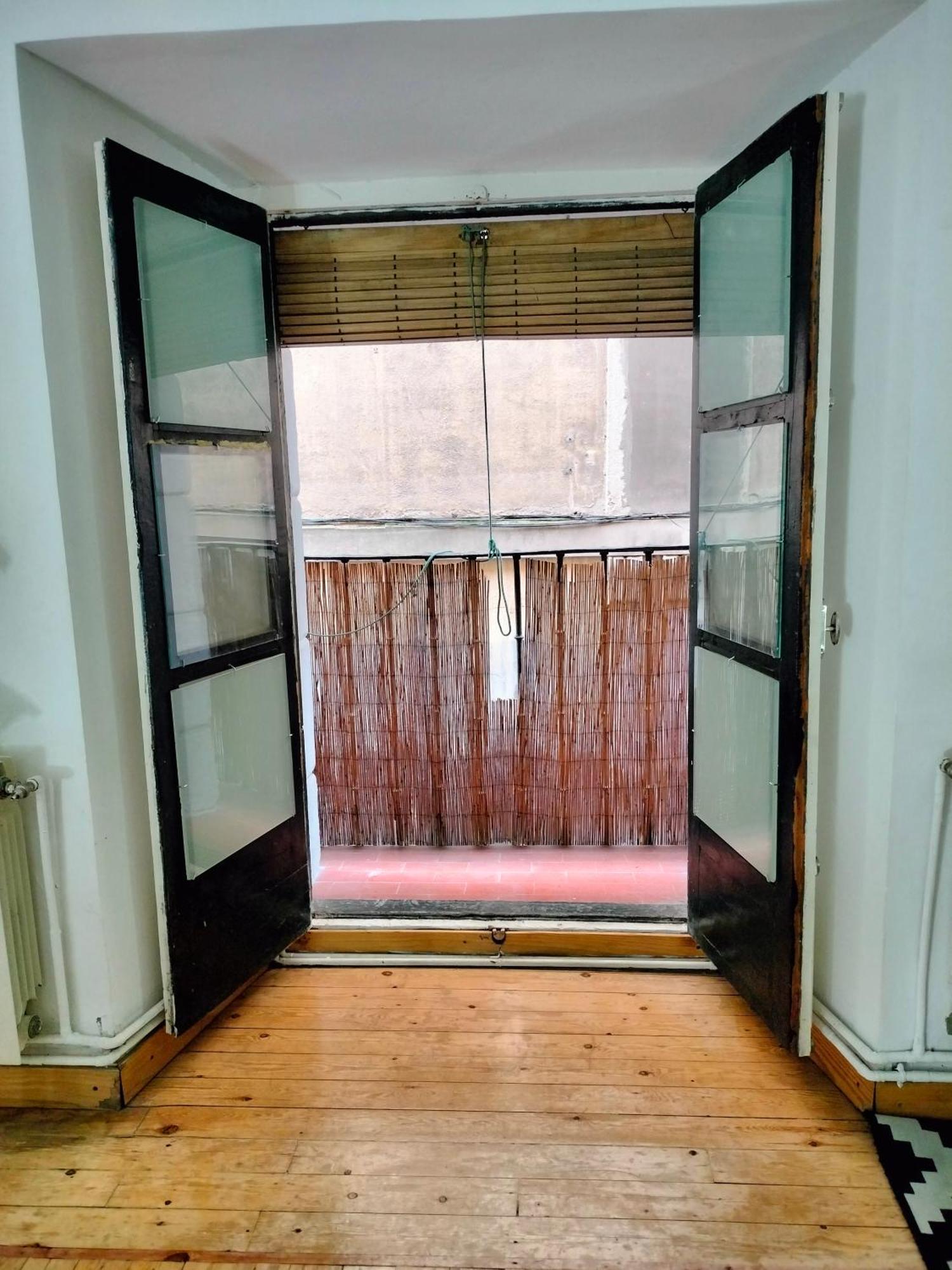 Gran Con Balcon En Tirso De Molina Habitación en casa particular Madrid