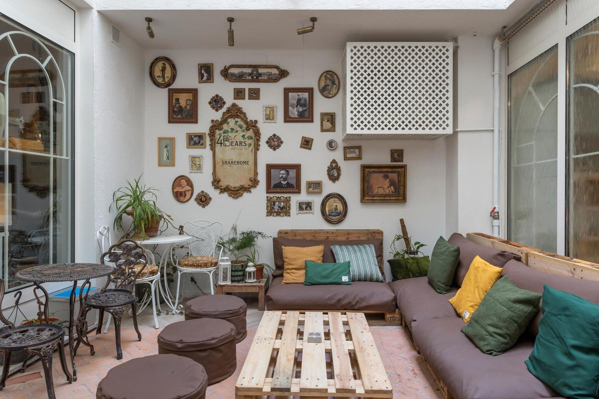4 Bears Sharehome Gasthof Madrid