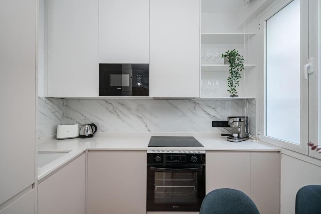 Lalatina I Calle Costanilla San Pedro 1br 1bh * Madrid