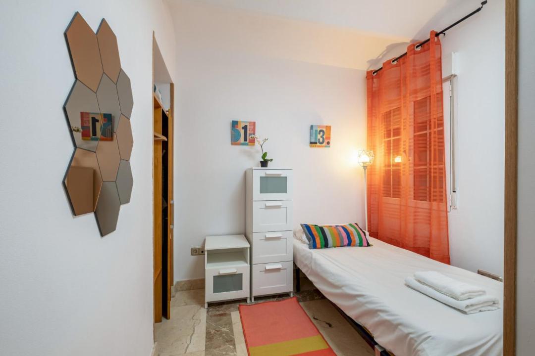 Apartment 2 Bedroom 1 Bathroom Furnished - Sol - Cozy Vintage - Mintystay Madrid