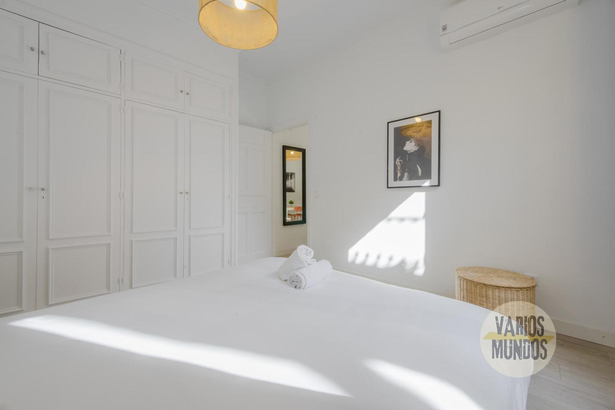 Elegant 4pax En Letras-cortes * Madrid