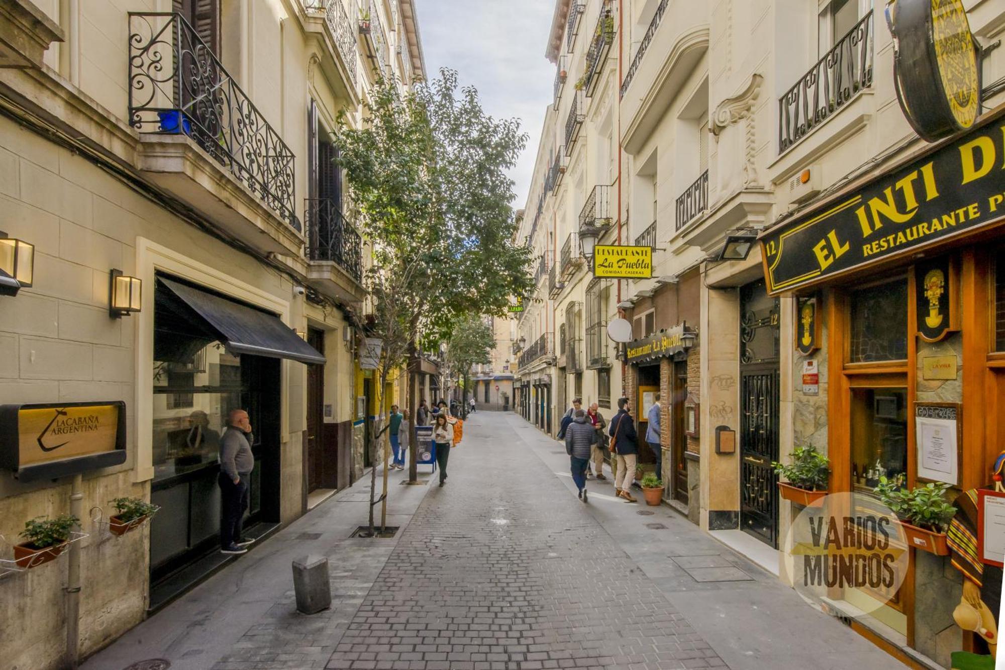 Apartment Elegant 4pax En Letras-cortes *