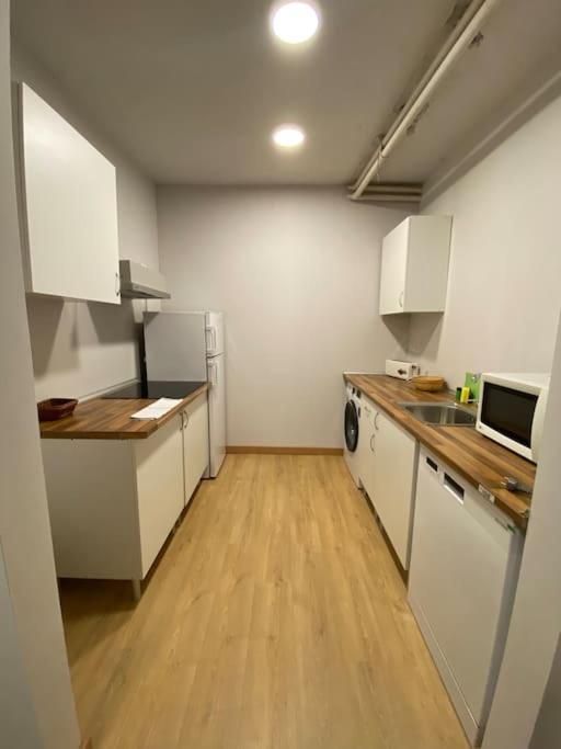 At 20' By Metro From The Centre Apartamento