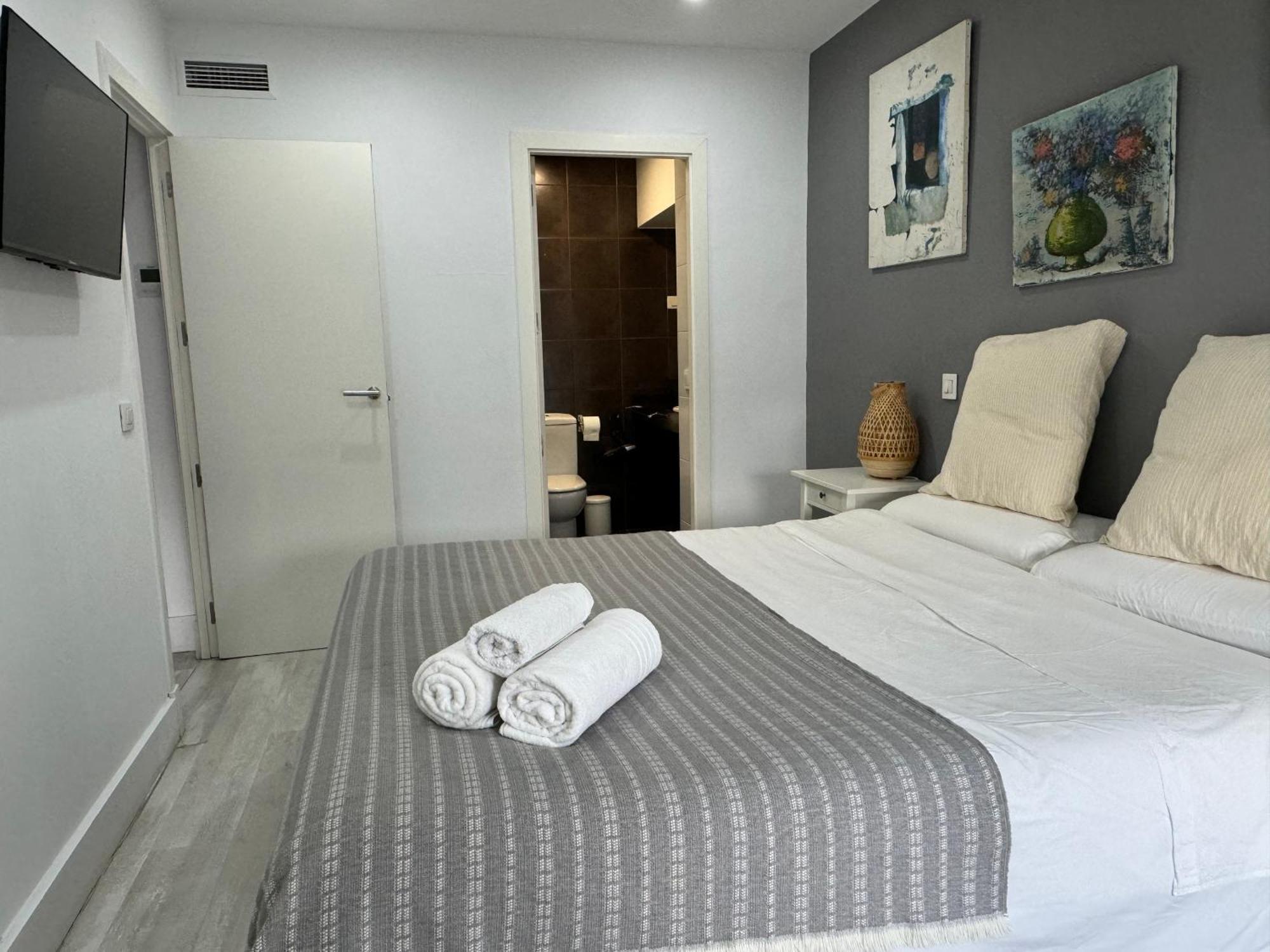 Center City, Puerta Del Sol Terraza Apartment