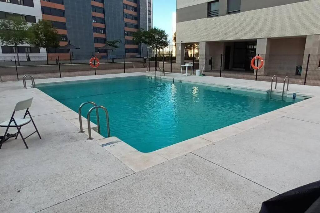 Valdebebas Con Garaje Gimnasio Y Piscina Apartment