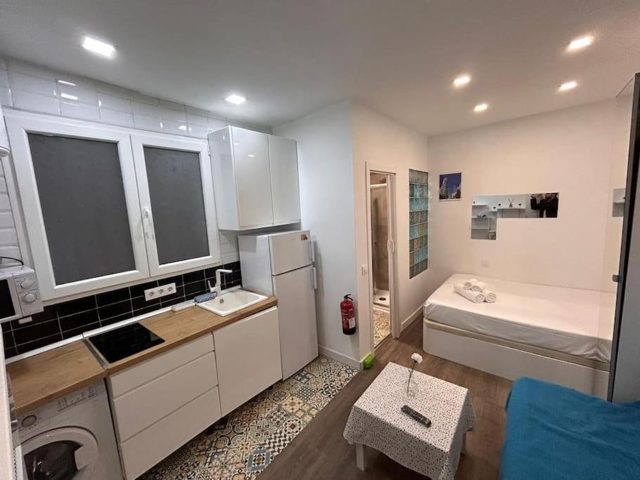 Centrally Located Flat In M80.8 * Madrid