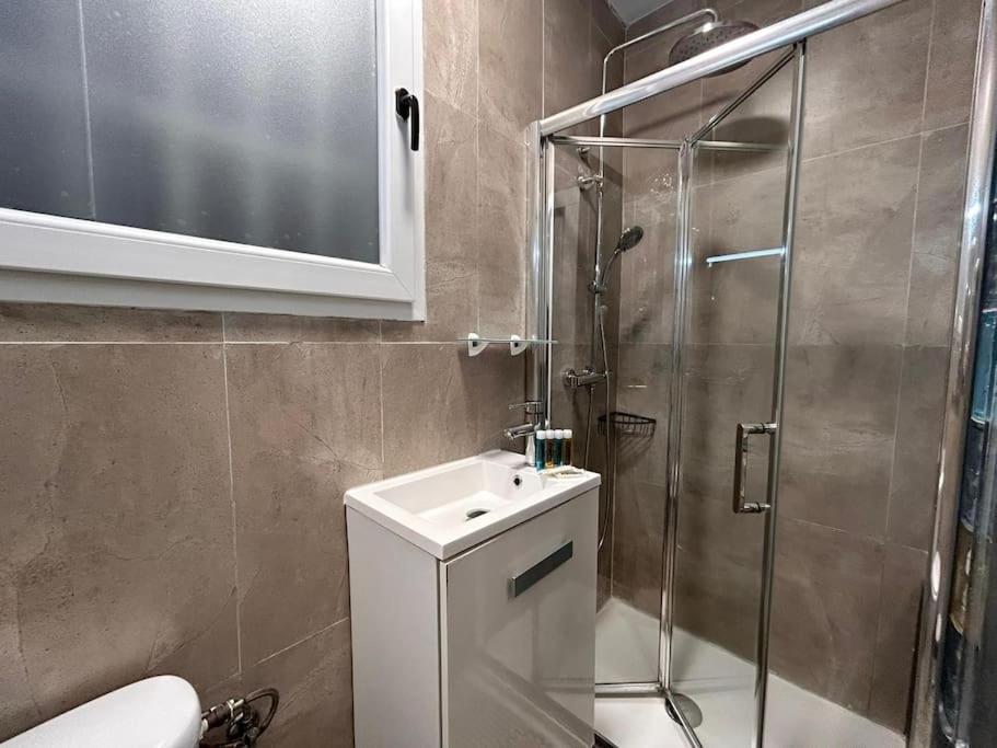 Centrally Located Flat In M80.8 Appartement