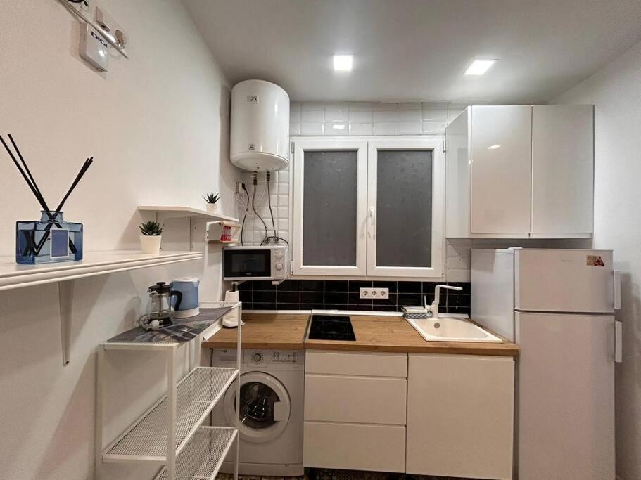 Centrally Located Flat In M80.8 Madrid