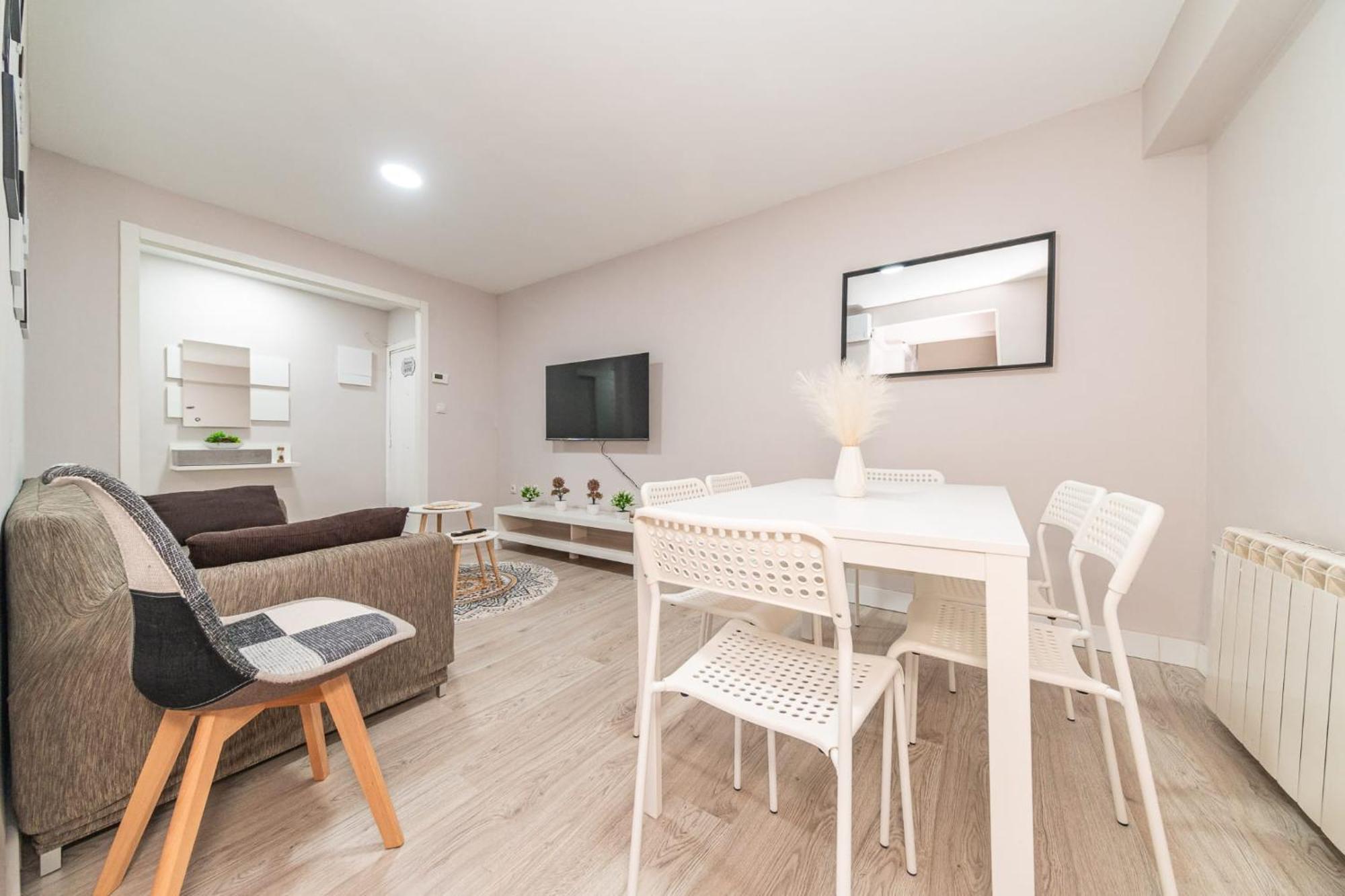 Appartamento Elegant 6 Pax In Plaza Eliptica - Sm17