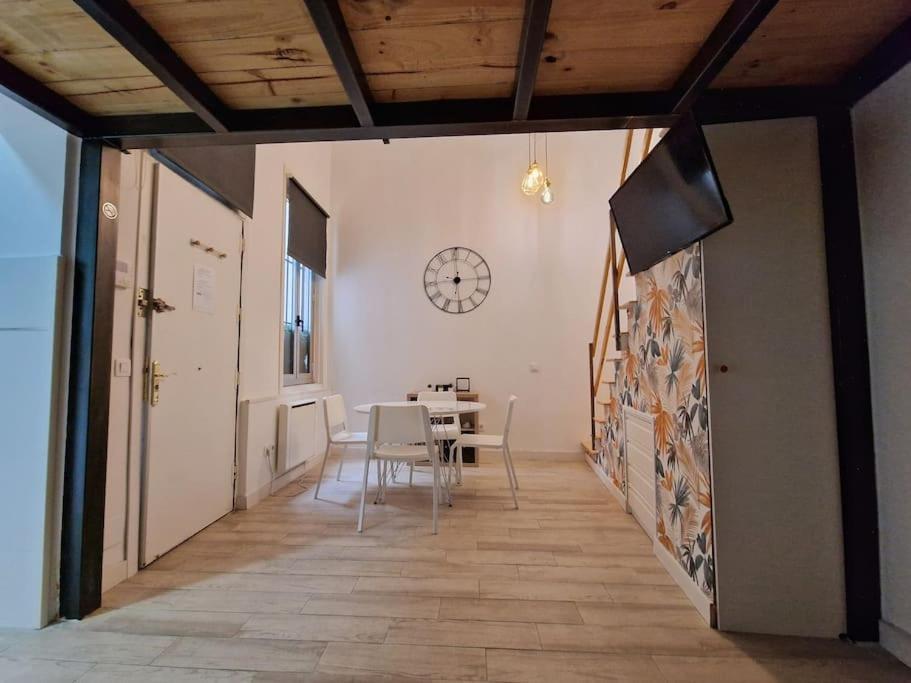 Mediodia Chica Apartamento Tipo Loft En La Latina * Madrid