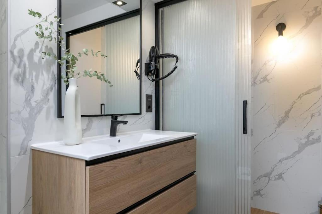 Precioso Duplex En Zona Vista Alegre En Appartement Madrid