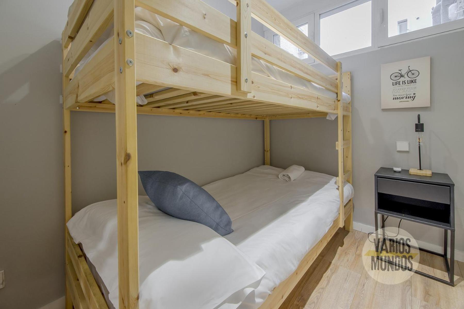 Modern 7pax En Chamberi-ponzano Appartement