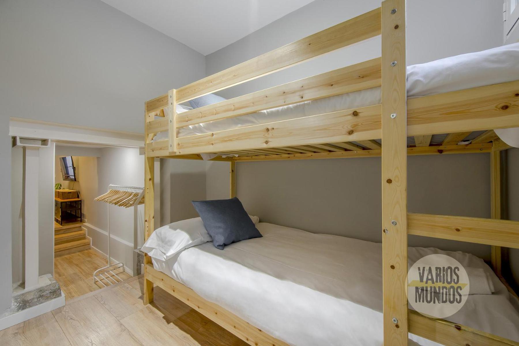 Modern 7pax En Chamberi-ponzano Appartement