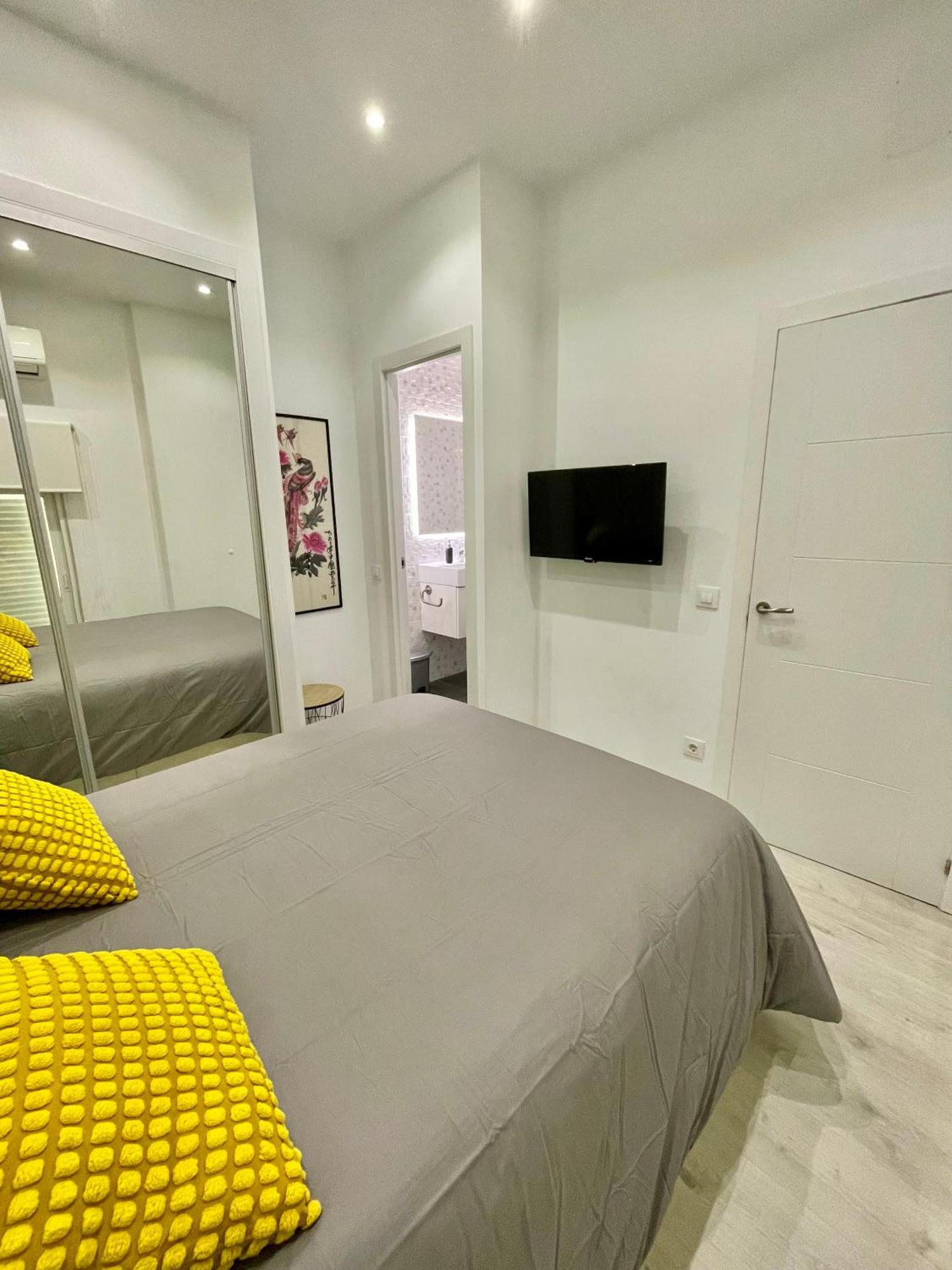 Adorable Apartamento En Chamberi Appartamento *