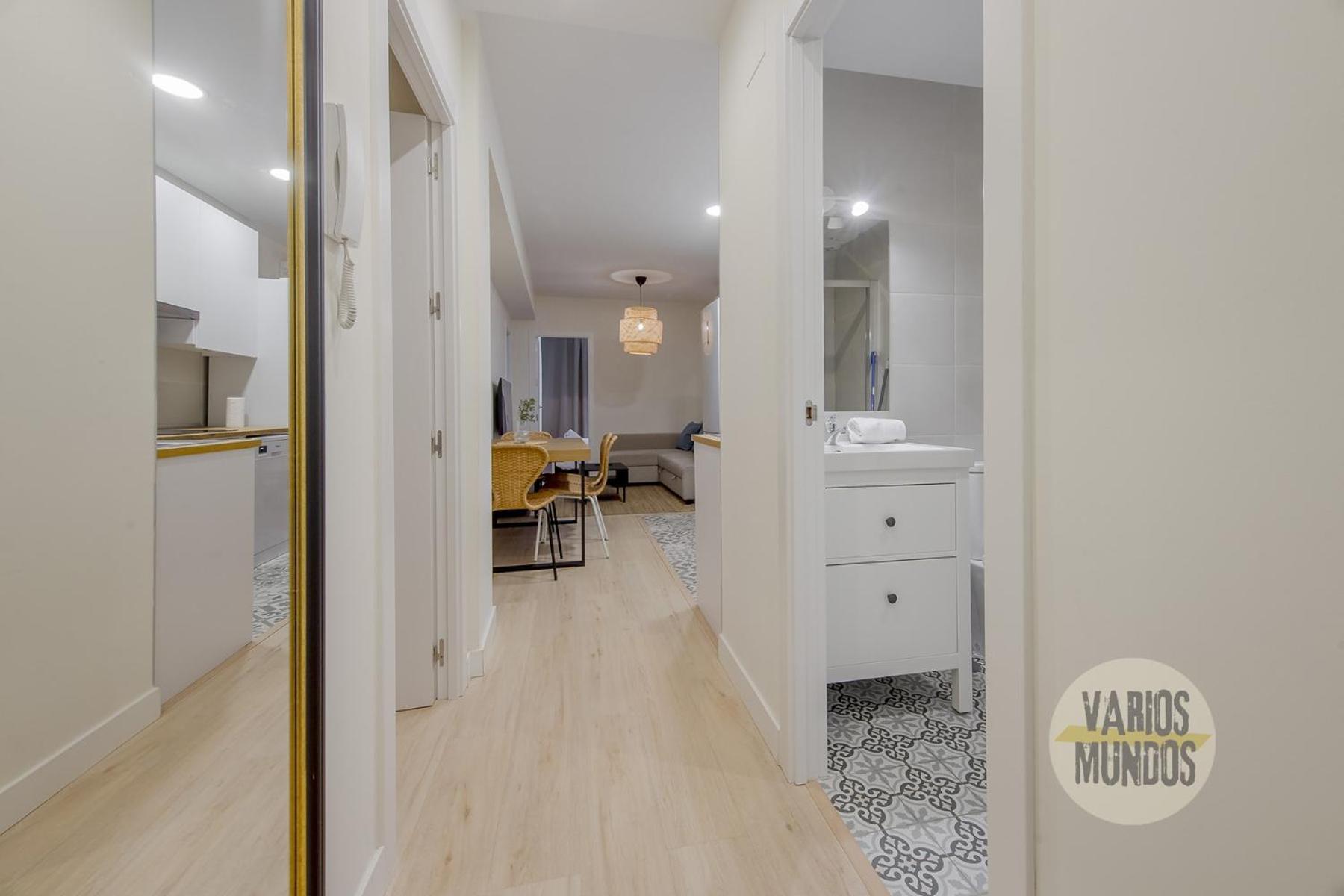 Downtown&new 9pax En La Plaza De Chueca Apartment *