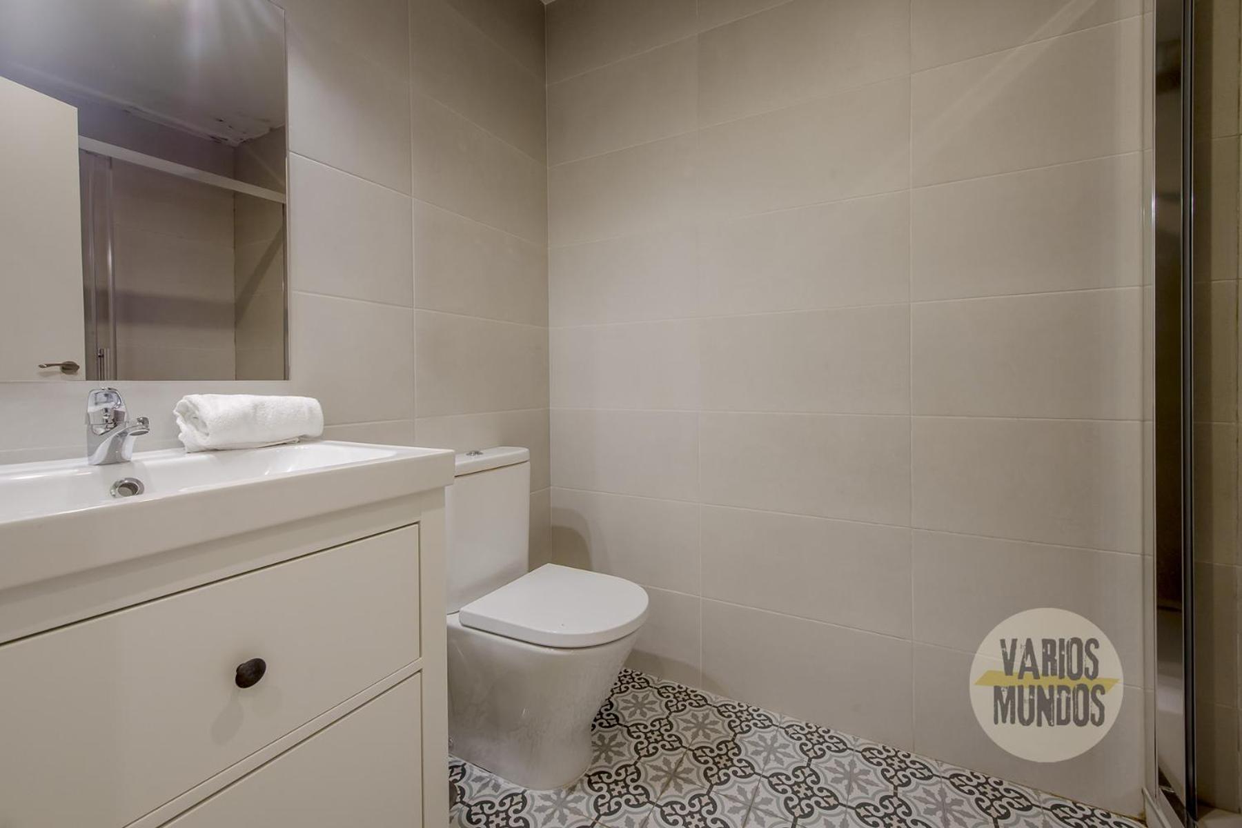 Apartment Downtown&new 9pax En La Plaza De Chueca