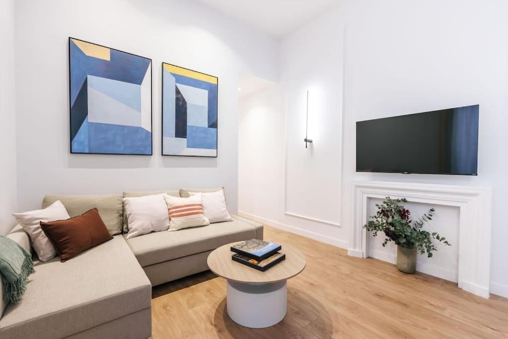 New Luxury Flat Next To Gran Via