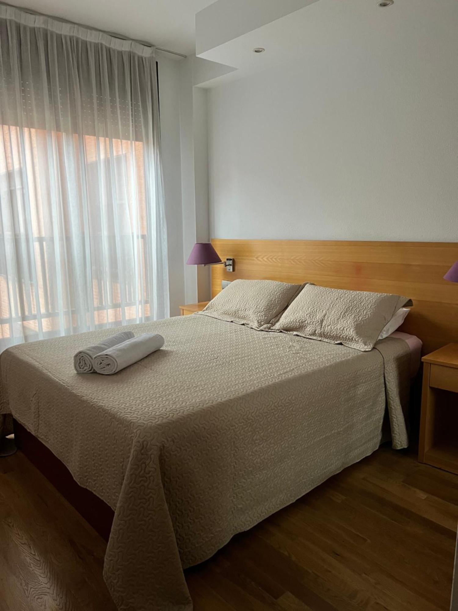 Turistico Plenilunio Suite, Airport, Wanda, Ifema * Madrid