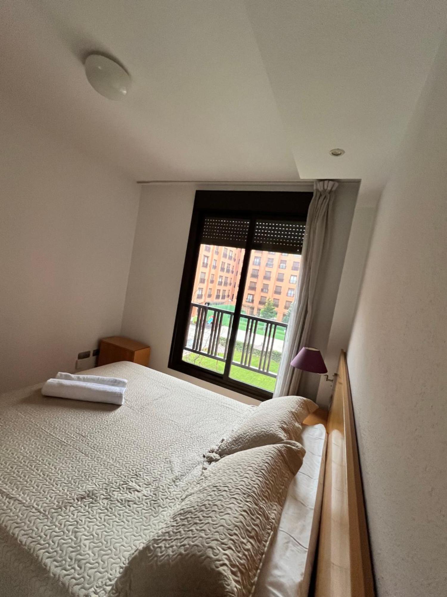 Turistico Plenilunio Suite, Airport, Wanda, Ifema * Madrid